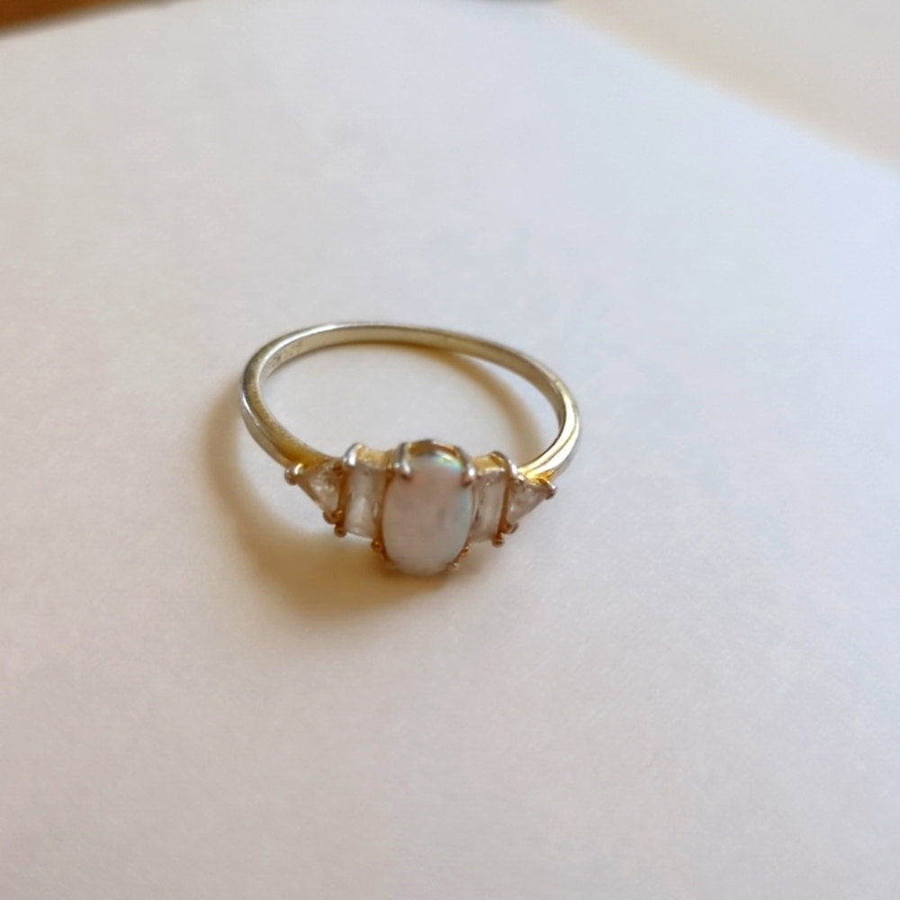 Women's sterling silver and opal ring